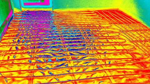 Thermografische Untersuchung zur Leckortung einer Wasserleitung wird durchgeführt in Steinhöring
